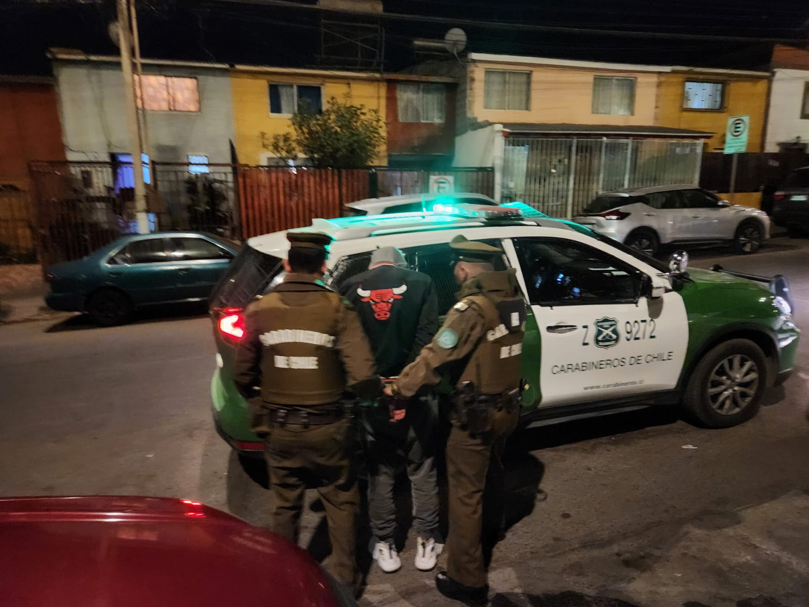 Carabineros del OS9 detiene a 4 sujetos por robo con violencia ...